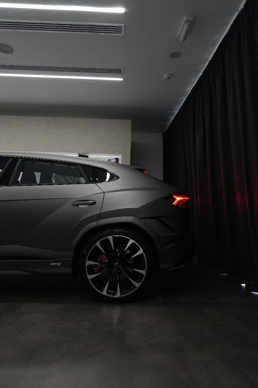 Urus gallery 3